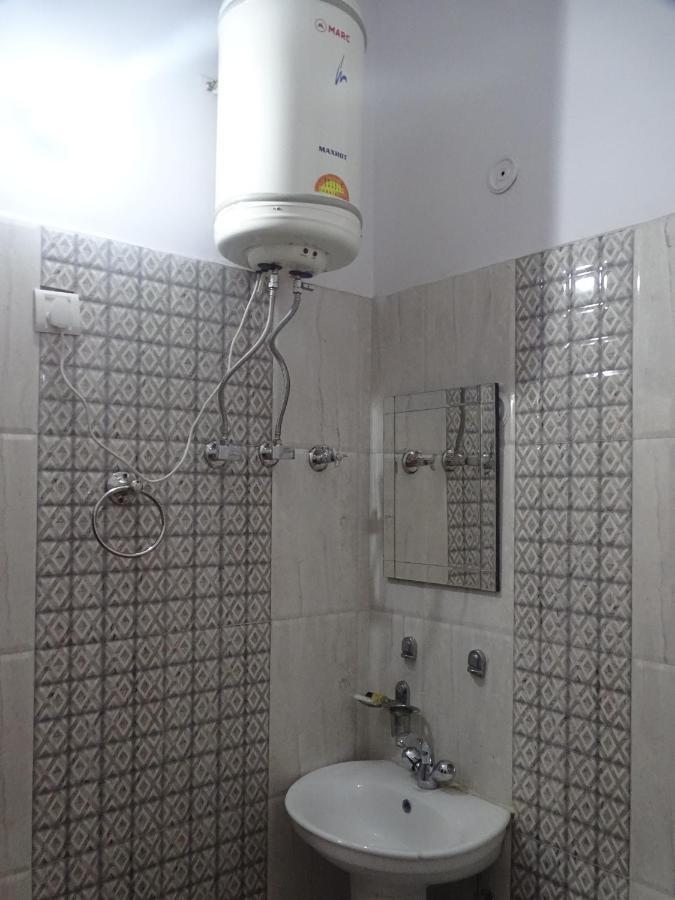 Hotel Paras Plaza Rišikéš Exteriér fotografie